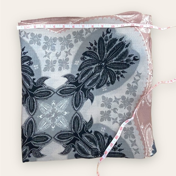 Floral & Abstract Design Scarf FREE WITH A PURCHASE - Picture 3 of 4